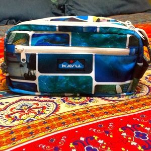 Kavu Busy Livin Accessory Bag